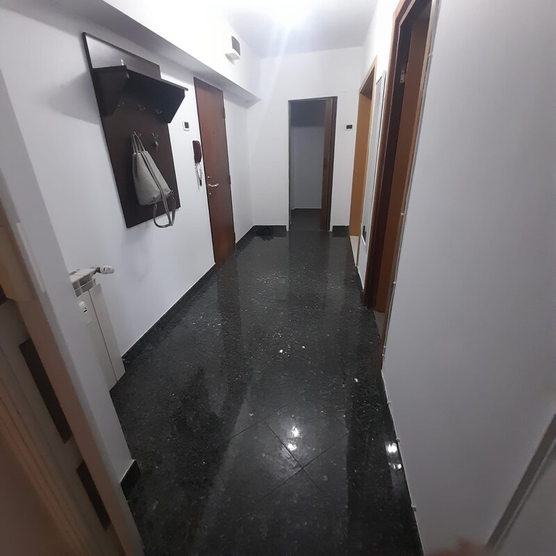 Unirii, Bd., Nerva Traian, chiar pe bulevard.