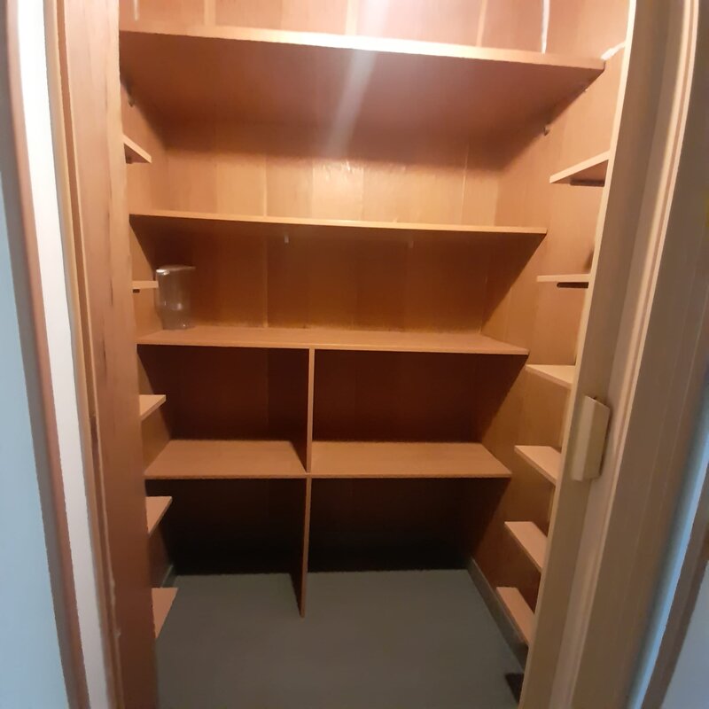 Unirii, Bd., Nerva Traian, chiar pe bulevard.